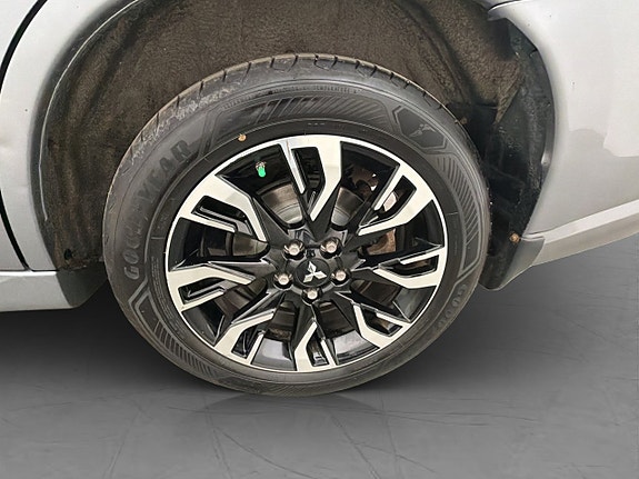 Mitsubishi Outlander 30 of 30