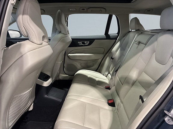 Volvo V60 13 of 23