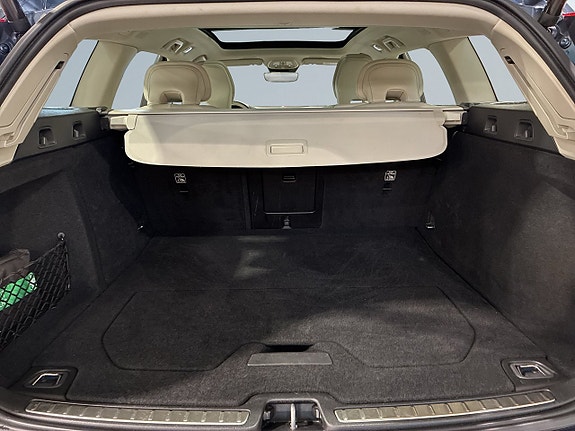Volvo V60 12 of 23