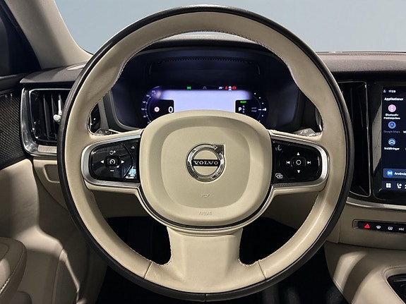 Volvo V60 9 of 23