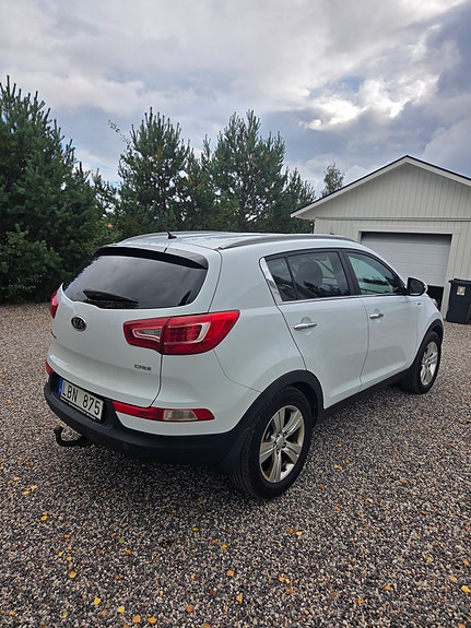 Kia Sportage 2 of 5