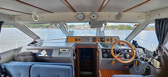 Nimbus 4004 Carisma-90 Volvo Penta TAMD41 x2 -90 11 of 12