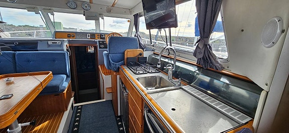 Nimbus 4004 Carisma-90 Volvo Penta TAMD41 x2 -90 8 of 12
