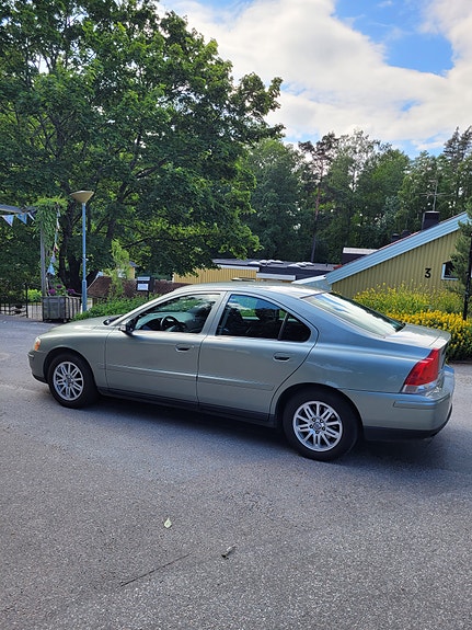 Volvo S60 3 of 7