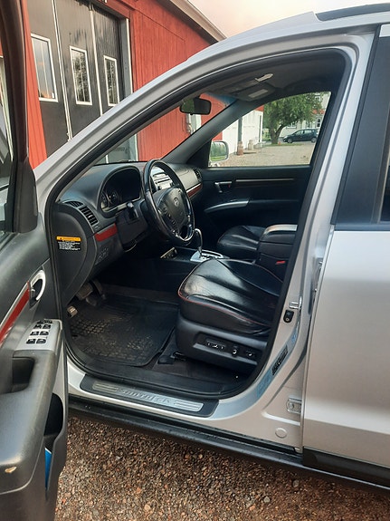 Hyundai Santa Fe 4 of 4