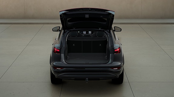Audi Q6 e-tron 7 of 11