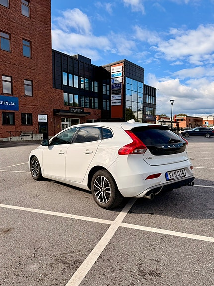 Volvo V40 4 of 7