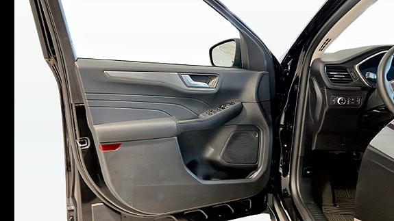 Ford Kuga 11 of 12