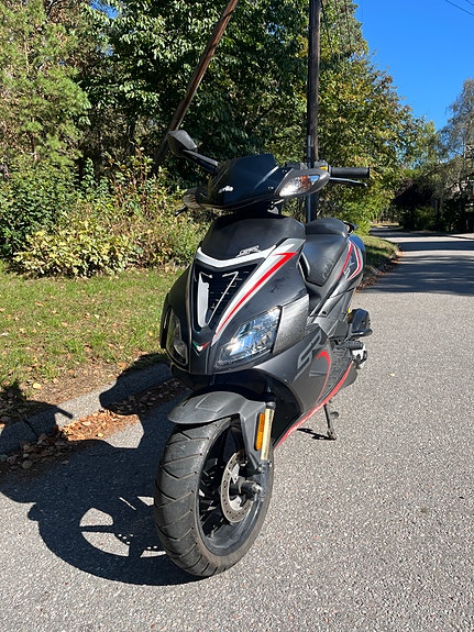 Aprilia SR 50 5 of 5