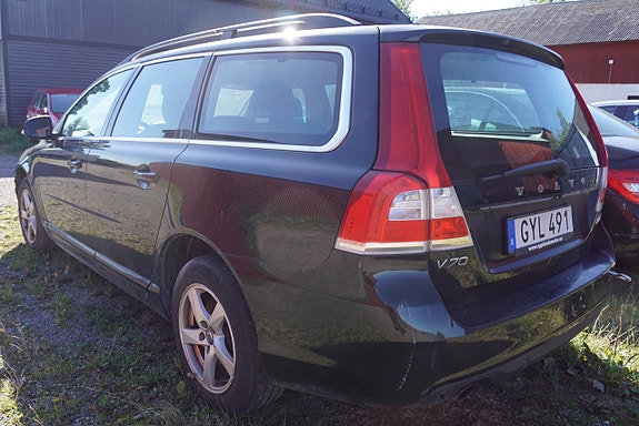Volvo V70 5 of 9