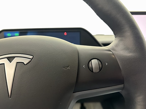 Tesla Model 3 24 of 30
