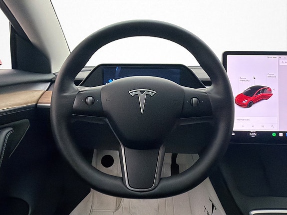 Tesla Model 3 13 of 30