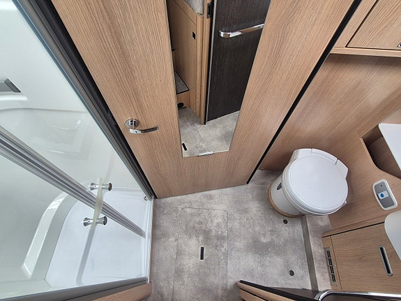 Hymer Masterline I 780 BlackLine Mycket välutrustad! Fabriksny! 11 of 16