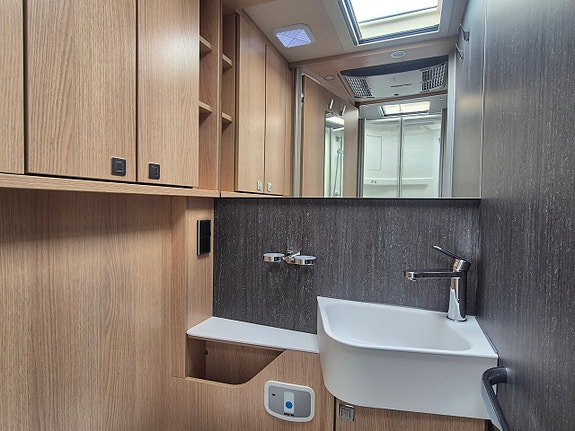 Hymer Masterline I 780 BlackLine Mycket välutrustad! Fabriksny! 12 of 16