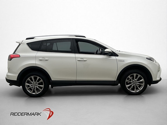 Toyota RAV4 6 of 30