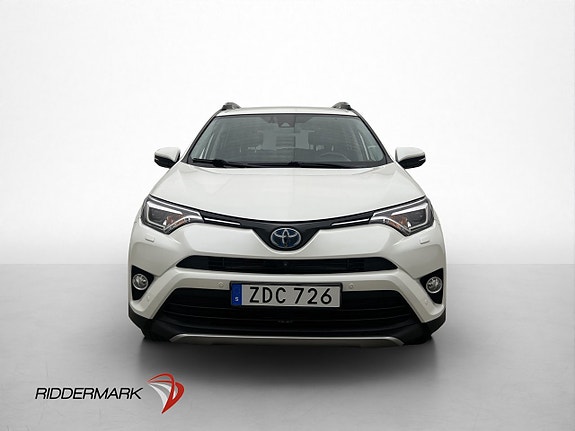 Toyota RAV4 2 of 30