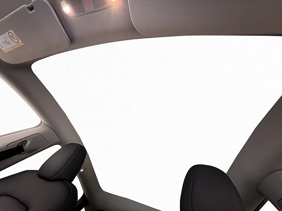 Tesla Model Y 16 of 30