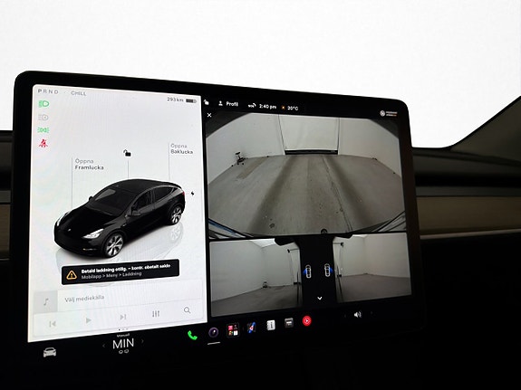 Tesla Model Y 17 of 30
