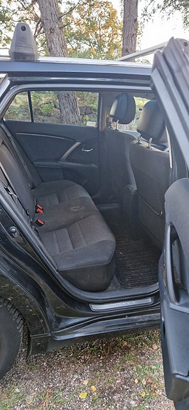 Toyota Avensis 6 of 8