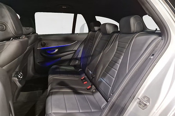 Mercedes-Benz E220 d 4 of 7