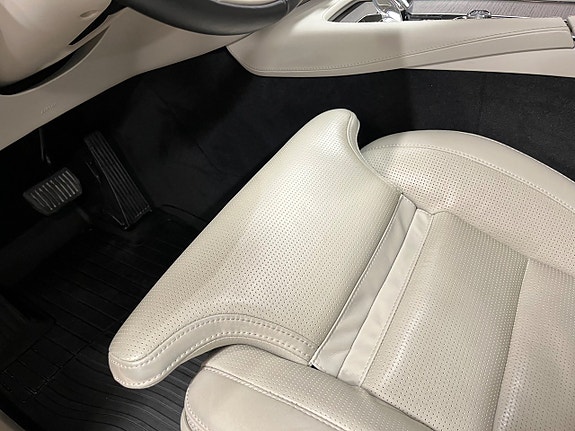 Volvo XC90 15 of 27