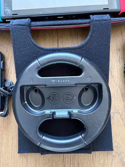 Nintendo Switch spelkonsol med tillbehör + spel image 6