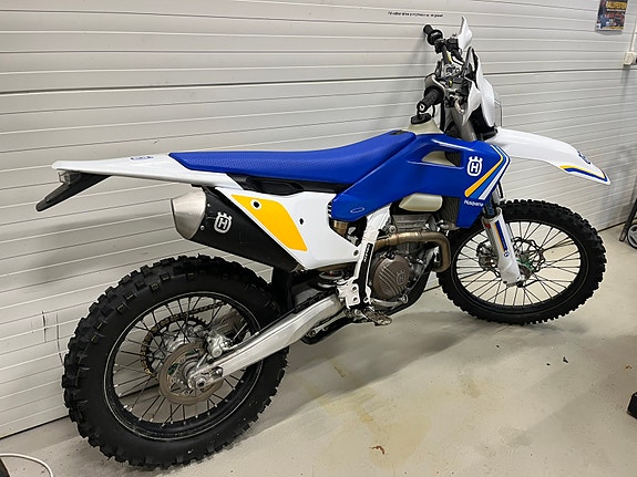 Husqvarna FE 350 Heritage 2 of 3