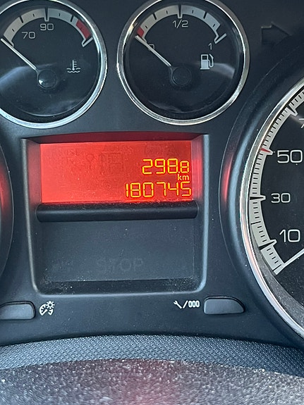 Peugeot 308 12 of 12