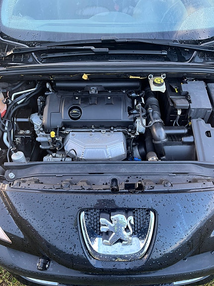 Peugeot 308 8 of 12