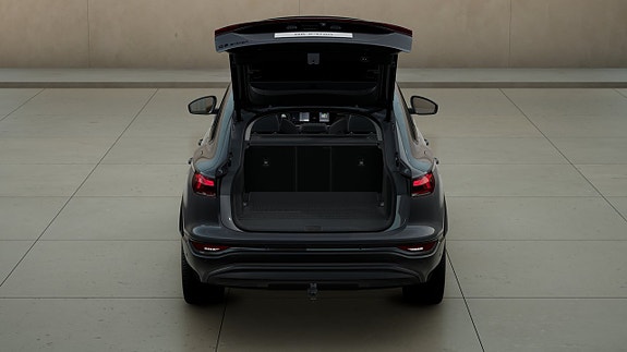 Audi Q6 e-tron 7 of 11