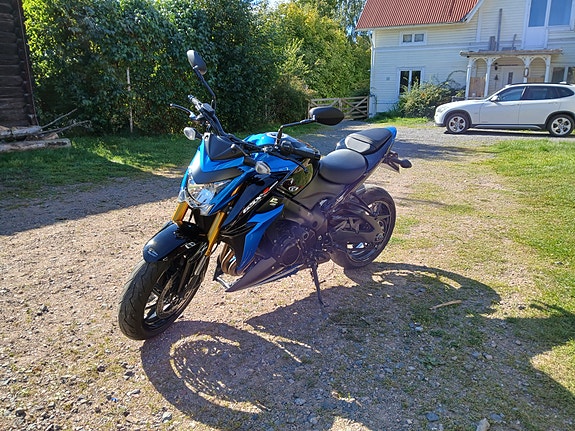 Suzuki GSX-S 1000 4 of 5