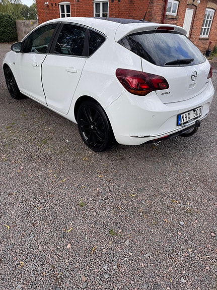 Opel Astra 4 of 6