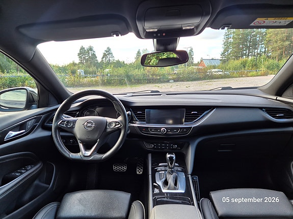 Opel Insignia 7 of 9