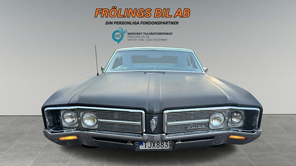 Buick Le Sabre 8 of 24