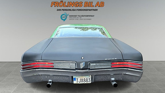 Buick Le Sabre 4 of 24