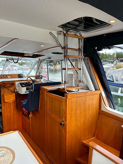 Forbina 9000 med stora flybridge Mkt fint skick 15 of 25