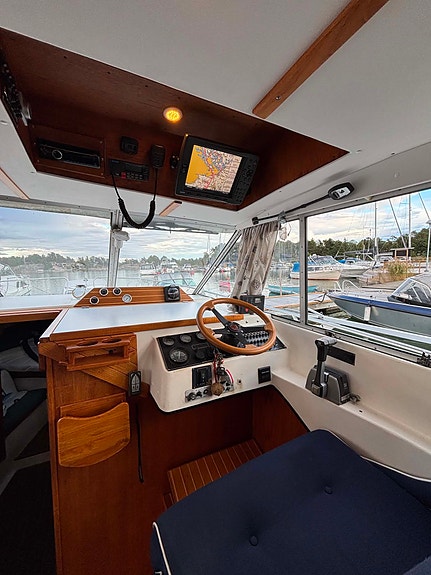 Forbina 9000 med stora flybridge Mkt fint skick 8 of 25