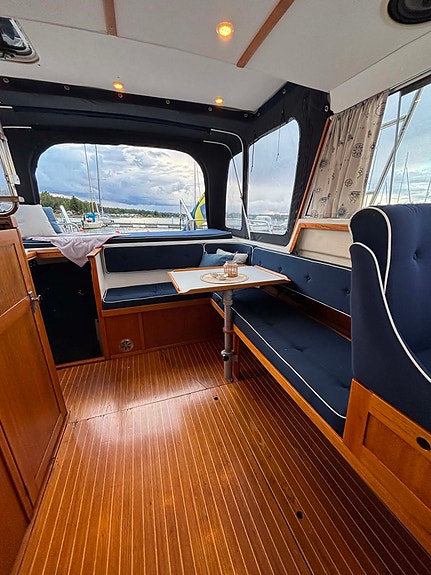 Forbina 9000 med stora flybridge Mkt fint skick 10 of 25