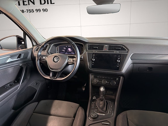 Volkswagen Tiguan 10 of 24