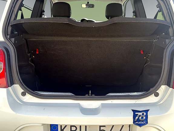 Renault Twingo 10 of 10