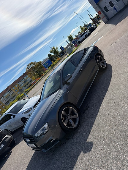 Audi A5 2 of 7