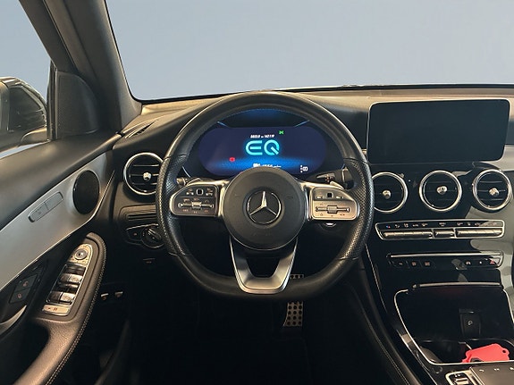 Mercedes-Benz GLC300 e 9 of 18