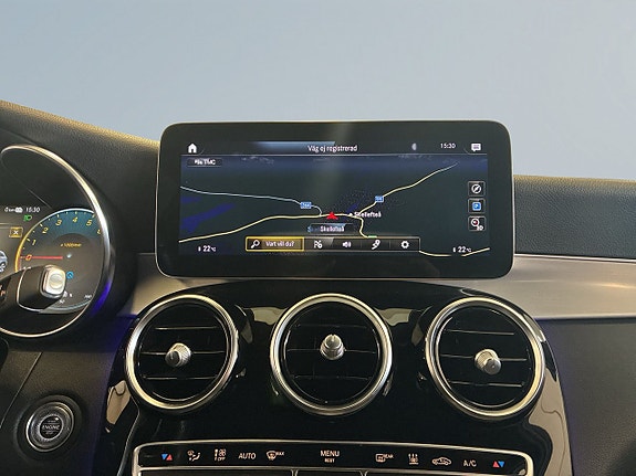Mercedes-Benz GLC300 e 11 of 18
