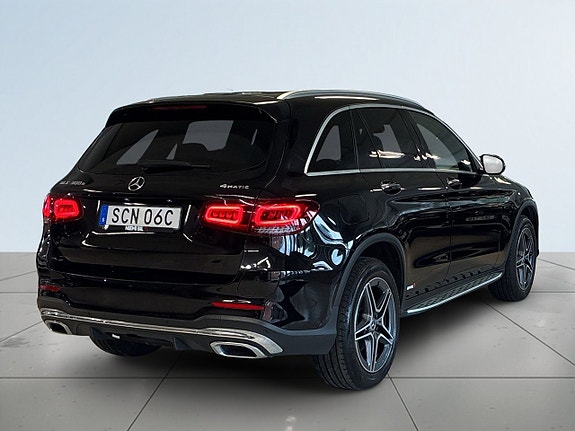 Mercedes-Benz GLC300 e 6 of 18
