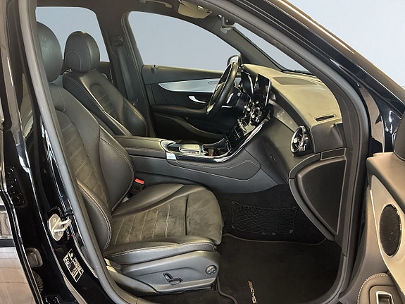 Mercedes-Benz GLC300 e 10 of 18