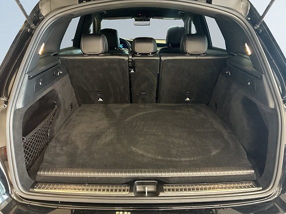Mercedes-Benz GLC300 e 12 of 18