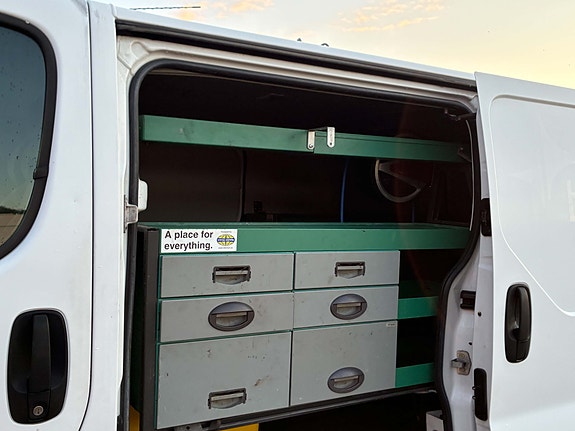 Renault Trafic 2 of 7