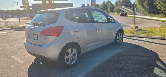 Kia Venga 3 of 6