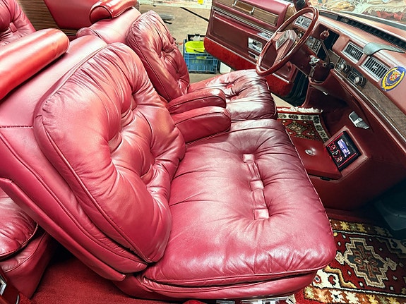 Cadillac Eldorado Biarritz 21 of 25