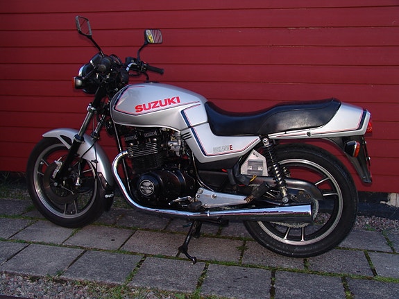 Suzuki GSX400E 5 of 5